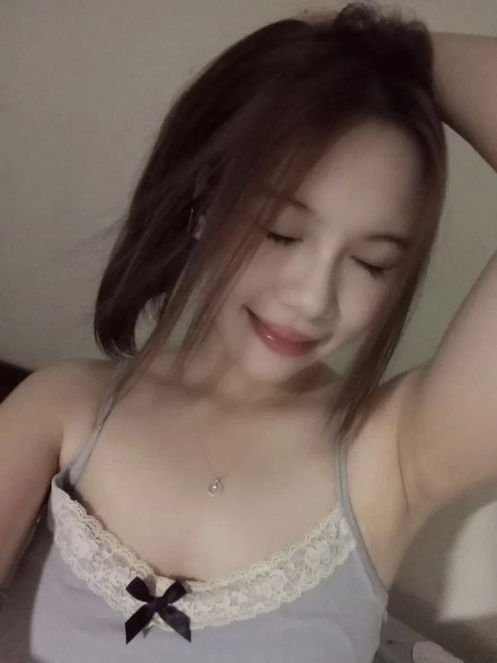 Tài xế già Tanhua Xiao Wang quan hệ với một khách sạn ~ Nữ thần ngực to và ngực lớn ngậm sâu vào cổ họng và cảm thấy rất tuyệt, quan hệ mạnh mẽ và hét lên một cách dâm dục... / Phụ đề tiếng Trung