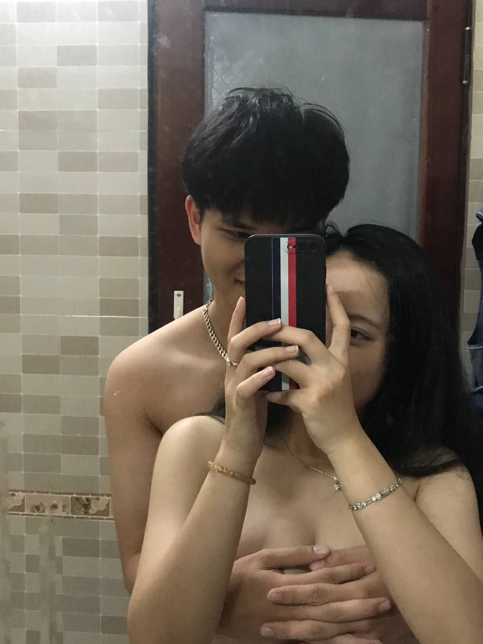 2023 Tháng 7 12_Cô gái gợi cảm