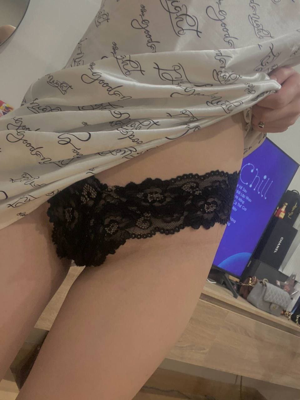 Váy nude xuyên thấu phơi bày ban đầu chợ đêm